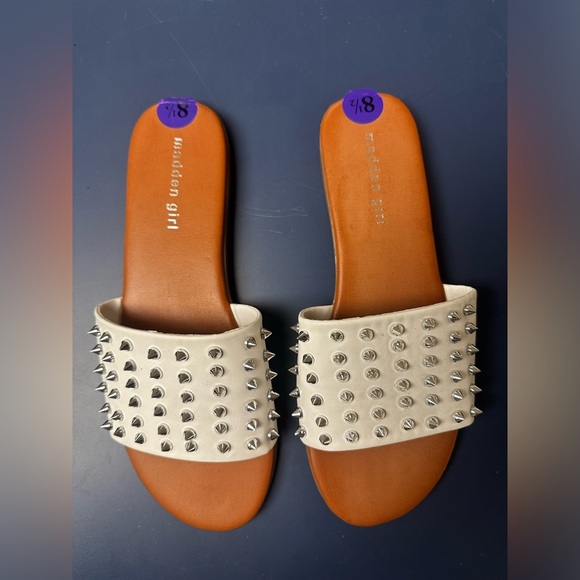 Madden Girl Women’s sandals with silver studs (size 8 1/2) - Picture 3 of 9